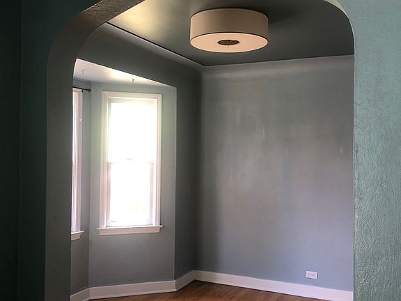 dining room-directly off of kitchen