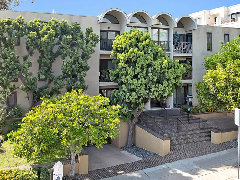 11789 Montana Ave #11 — Photo 26