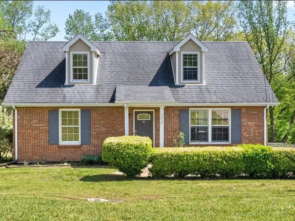 358 Randell Dr, Clarksville, TN 37042