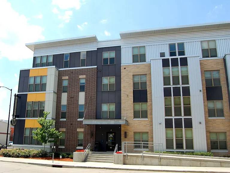 Metro Lofts — Photo 7
