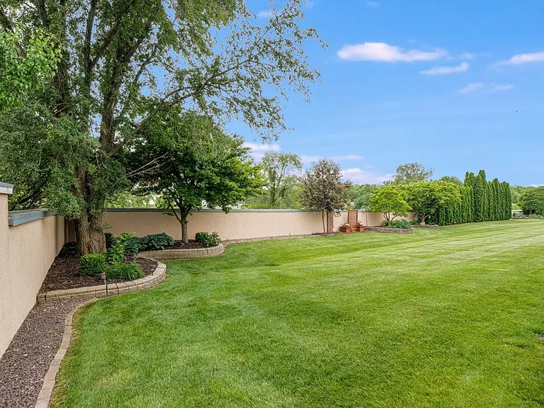2923 Rutherford Dr — Photo 44