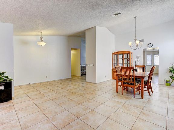 5th image of 3008 Hazy Meadow Ln