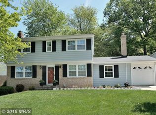 8708 Old Courthouse Rd, Vienna, VA 22182