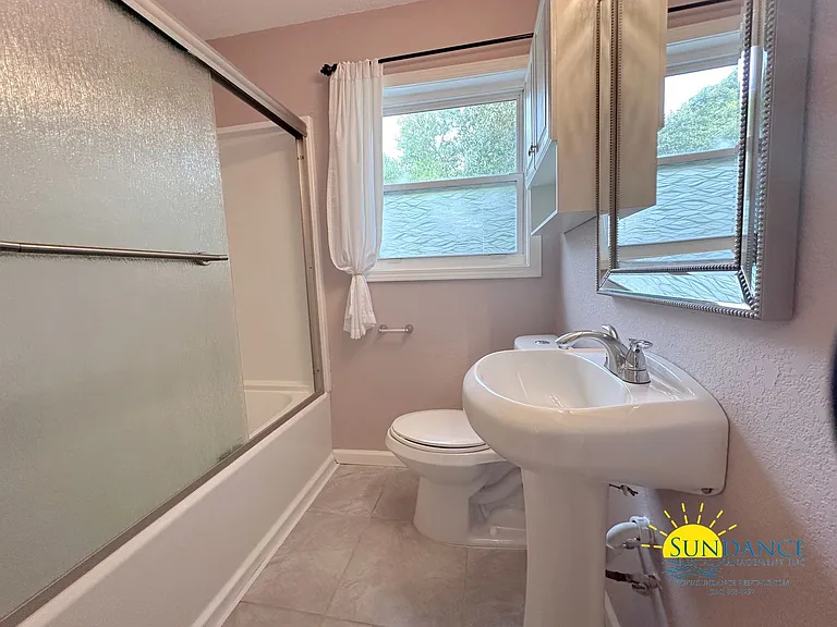 166 Rainbow Dr NW — Photo 11