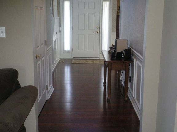 4th image of 12 Dublin Ct