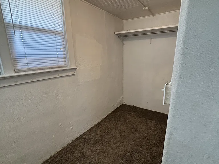 293 S Water Ave — Photo 3
