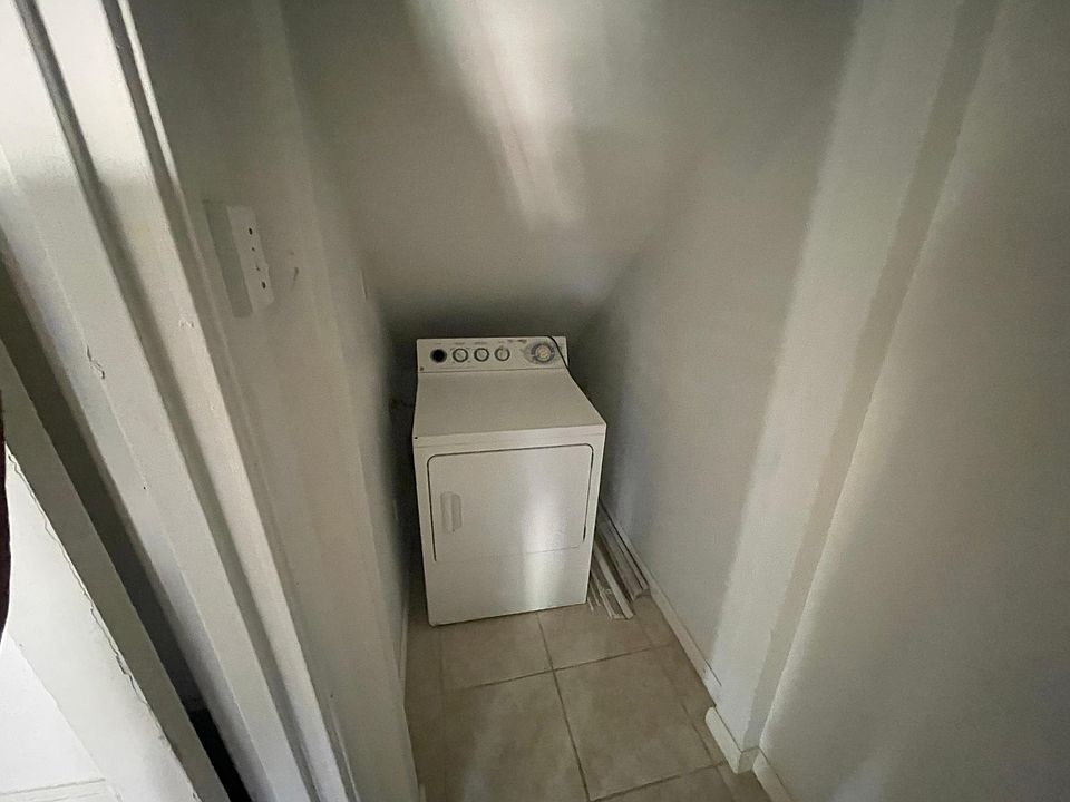 1st image of 3084 Waynoka Ave #1