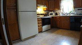 Kitchen BBar to right side