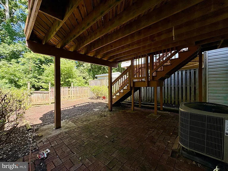 8112 Parkdale Ct — Photo 18