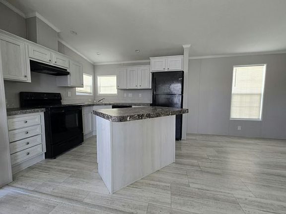 5th image of 3 Forest Ln #3F
