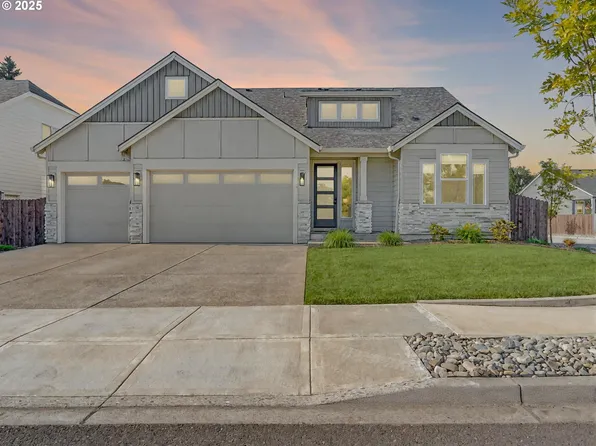 915 SE 35th St, Battle Ground, WA 98604