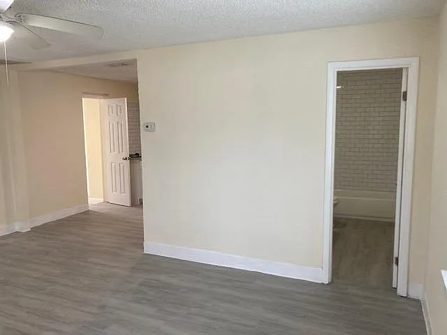 3 bed, 1119 sqft, $2,350 — Photo 4
