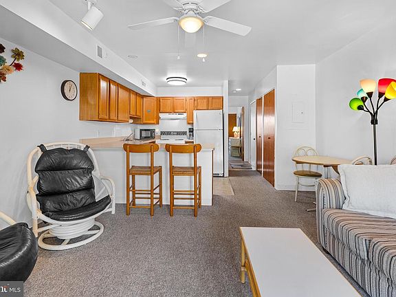 3rd image of 12300 Jamaica Ave Unit 209