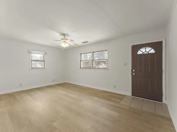 804 E Michigan Ave, Urbana, IL 61801