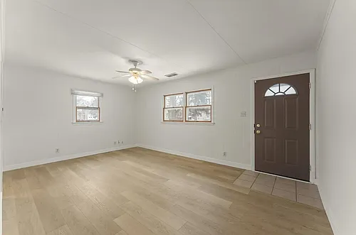 804 E Michigan Ave Photo 1