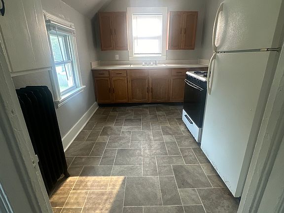 3rd image of 1249 5th Ave N #2