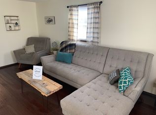 617 4th St #3, Charleston, IL 61920