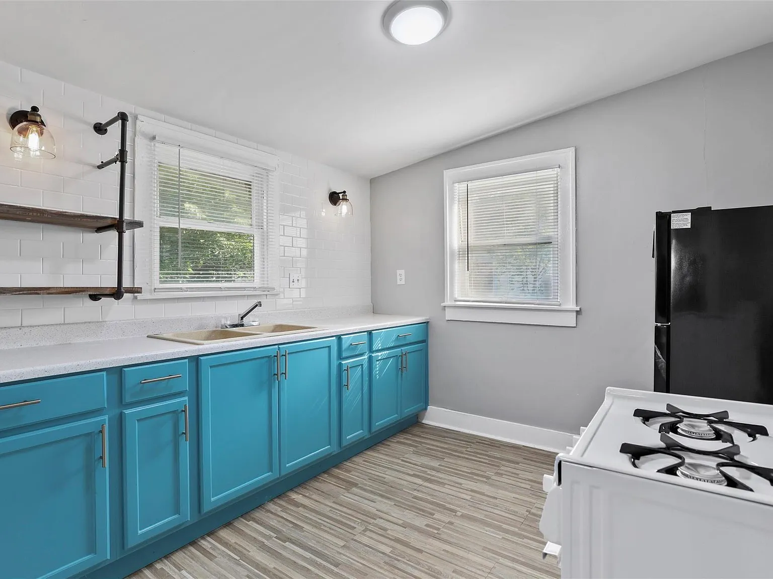 2 bed, 982 sqft, $1,495 — Photo 1