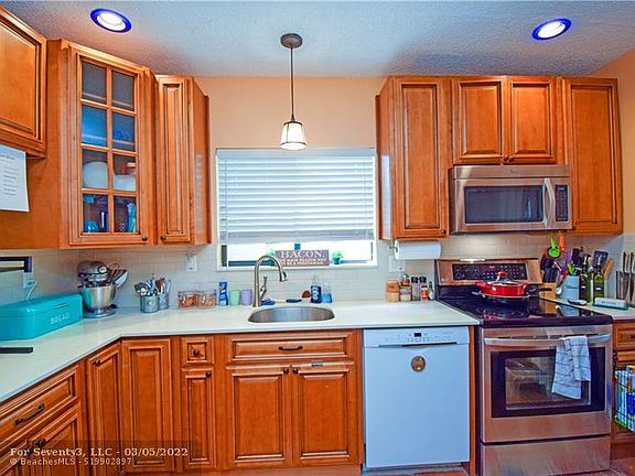 3rd image of 2160 NW 37th Ave #2160