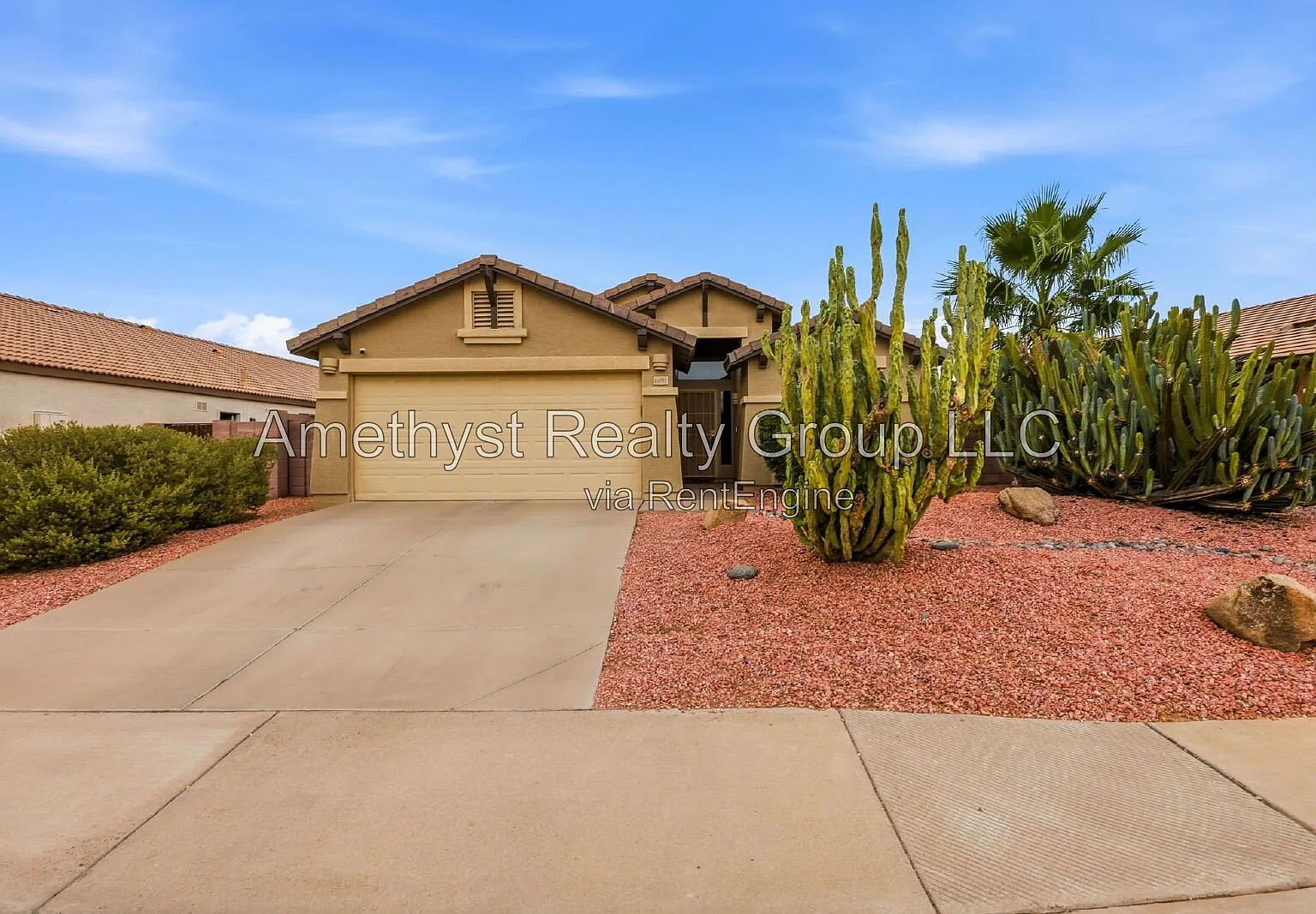 3 bed, 2.0 bath, 1525 sqft, $1,995 — Photo 2
