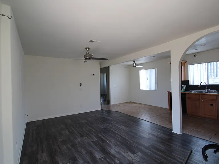5860-5864 Mildred St — Photo 7