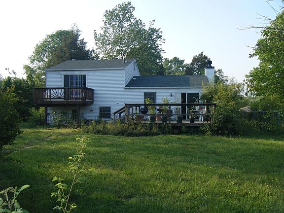 rear of house2 decks