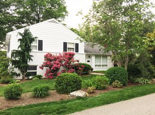 10 Garfield Ave, New Concord, OH 43762