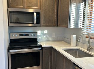 813 Cedar St, Saint Clair, MI