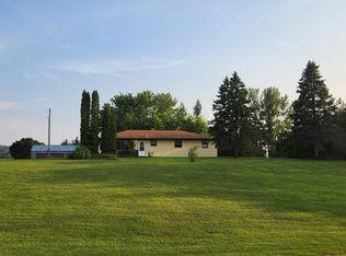 916 Main St, Erhard, MN 56534