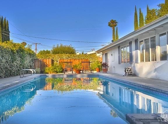 4th image of 20601 Tiara St