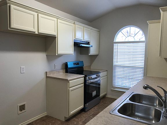 3rd image of 6705 84th St