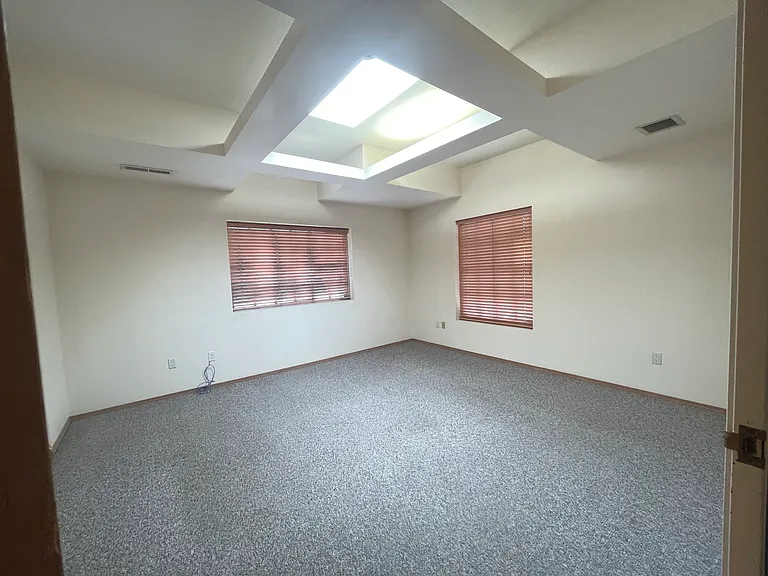 1709 Girard Blvd NE #1 — Photo 25