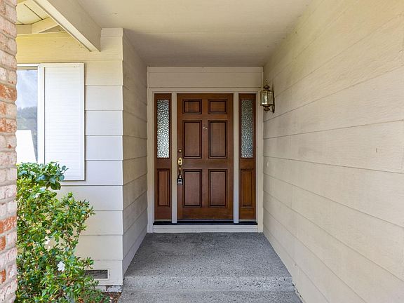 4th image of 443 Pythian Road