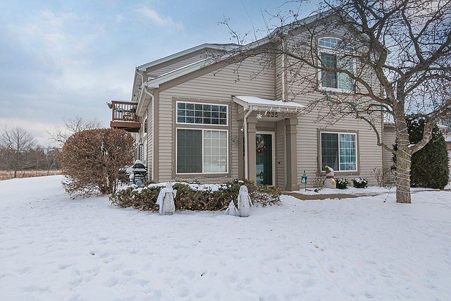 1st image of 935 Parkhill Cir