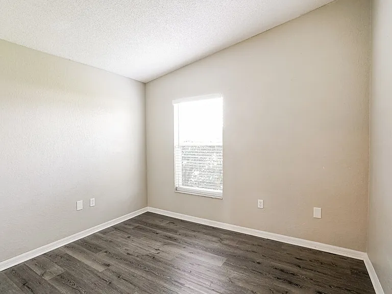 4944 Palm View Dr N — Photo 14