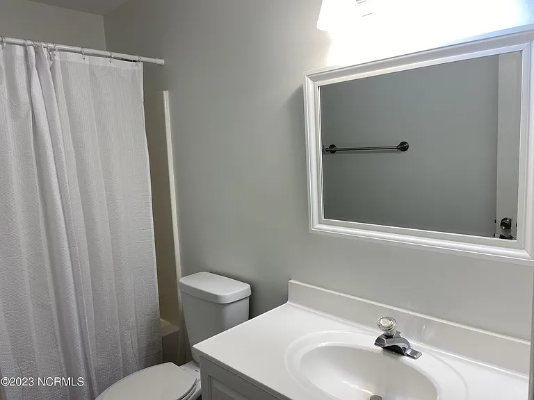 338 Emerald Cove Ct — Photo 23