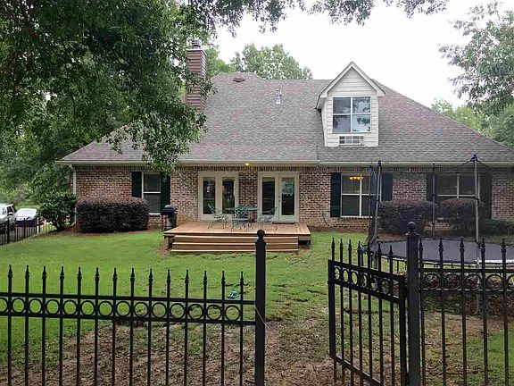 3rd image of 155 Annandale Pkwy E