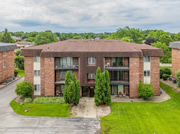 9130 140th St #2NE, Orland Park, IL 60462