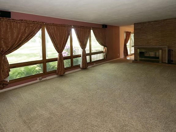 161FairwayDr-104