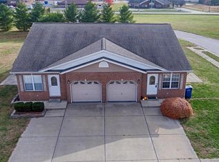 2056 Wexford Green Way, Belleville, IL