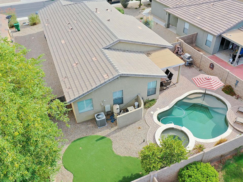 1st image of 42294 W Bunker Dr