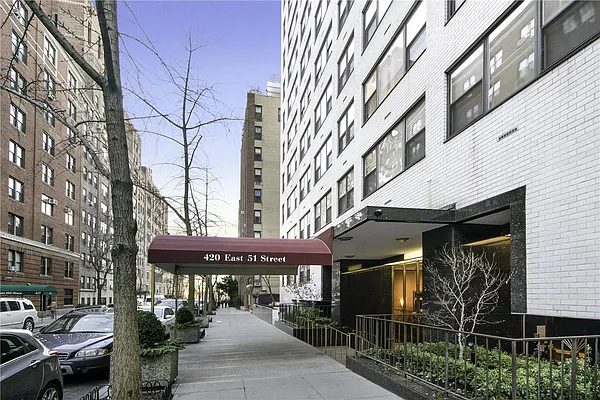 Sold by William Raveis Real Estate | media 21