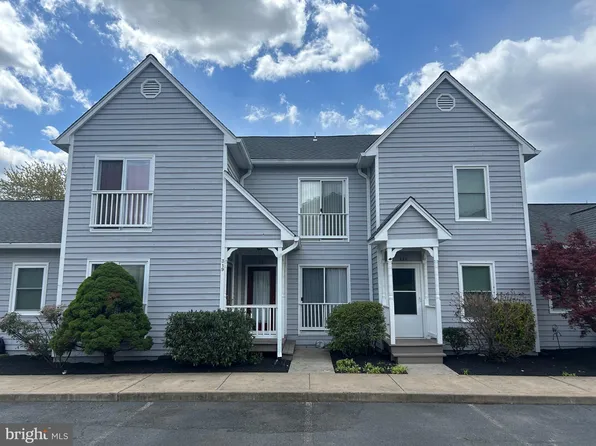321 Harrison St SE, Leesburg, VA 20175