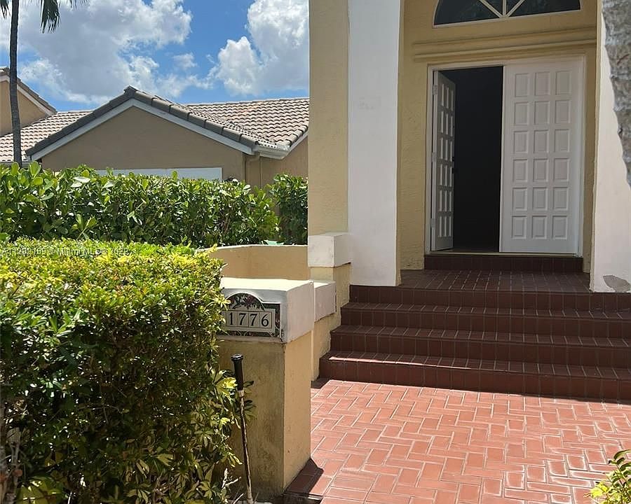 1st image of 11776 SW 92nd Ln #11776