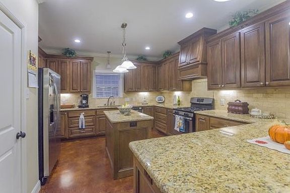 4th image of 3504 Ashcreek Cir