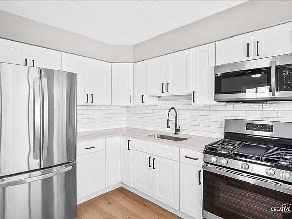 4th image of 9223 W Willow Ln