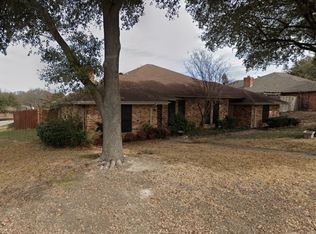 801 Summit Dr #803, Desoto, TX 75115