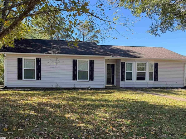 337 E Celestial Dr, Greer, SC 29651