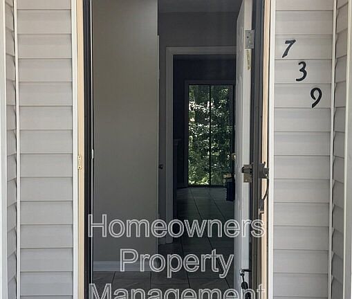 2nd image of 739 Ashbrook Rd
