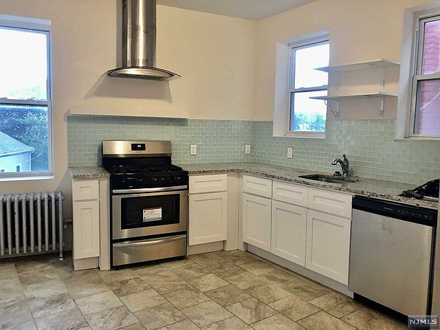 1st image of 28 Molter Pl APT 3